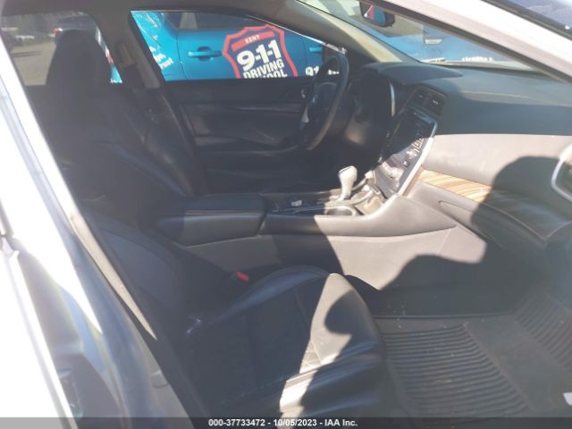 1N4AA6AP3HC368575 Nissan Maxima Platinum