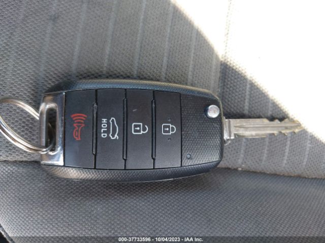 KNAFX4A65E5240880 KIA FORTE LX