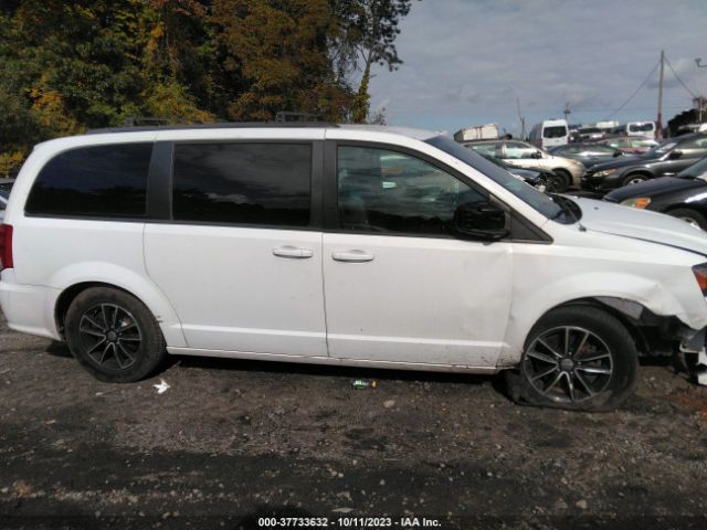 2C4RDGEG4JR282970 Dodge Grand Caravan Gt