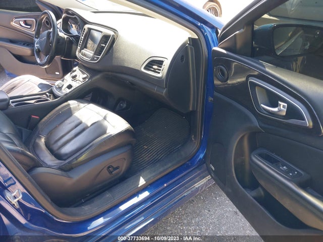 Chrysler 200 C 2015 1C3CCCCG3FN519512 Image 5