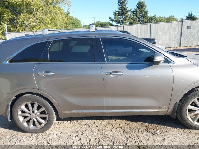 2016 KIA SORENTO SXL VIN: 5XYPKDA56GG013107