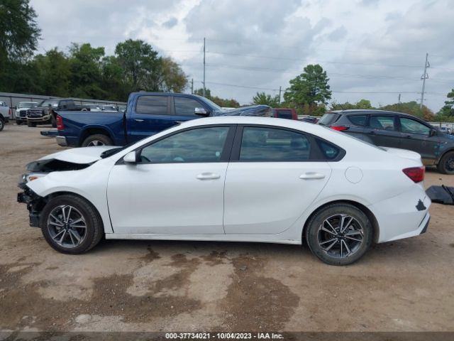 3KPF24AD4NE452187 KIA Forte Lxs