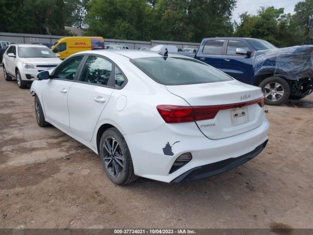 3KPF24AD4NE452187 KIA Forte Lxs