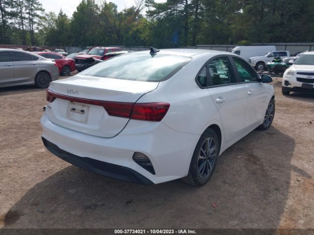 3KPF24AD4NE452187 KIA Forte Lxs