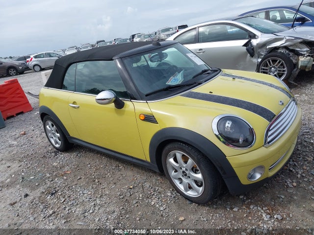 2010 MINI COOPER CONVERTIBLE WMWMR3C53ATU97476 Photo 0