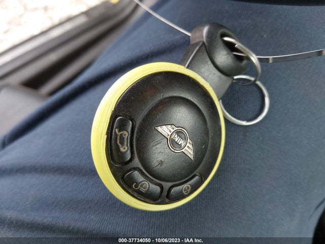 2010 MINI COOPER CONVERTIBLE WMWMR3C53ATU97476 Photo 10