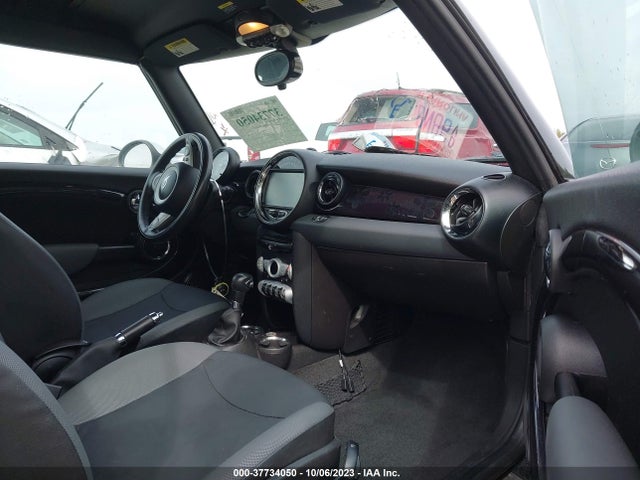 2010 MINI COOPER CONVERTIBLE WMWMR3C53ATU97476 Photo 4