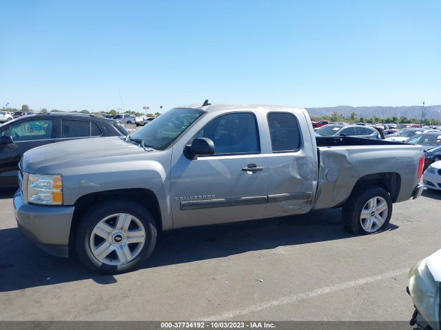 2008 CHEVROLET SILVERADO 1500 LT W/1LT VIN: 2GCEC19J881330368