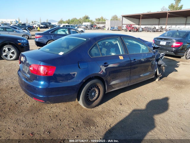 3VW2K7AJ3EM357371 Volkswagen Jetta Sedan S