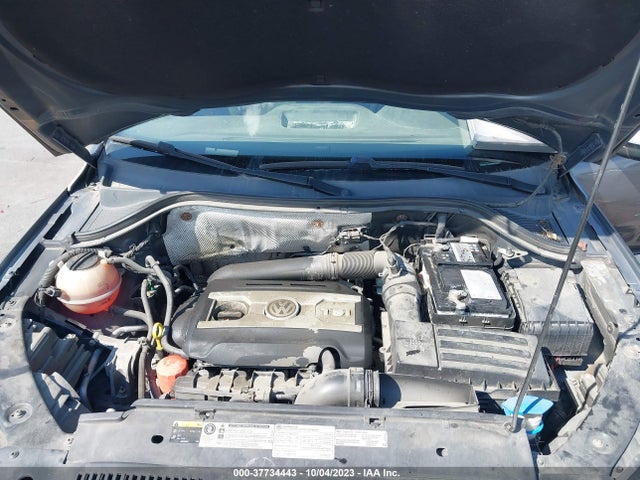 WVGAV7AX8FW565883 Volkswagen TIGUAN S