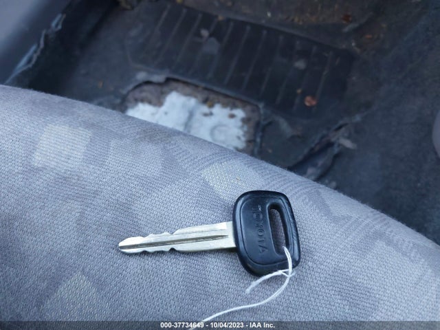 2000 TOYOTA ECHO VIN: JTDAT123XY5011417