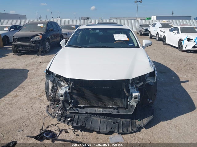 JTHBW1GG8F2084029 Lexus Es 300h Hybrid