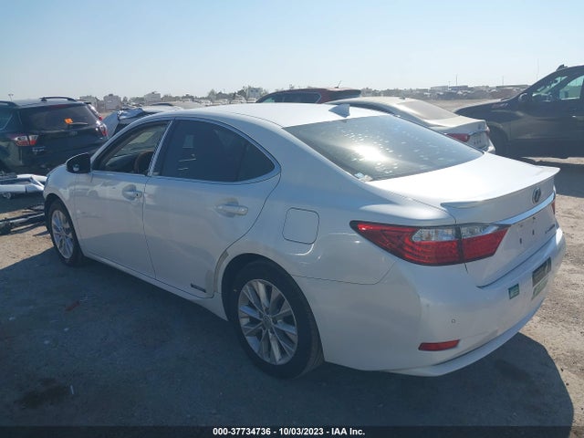 JTHBW1GG8F2084029 Lexus Es 300h Hybrid