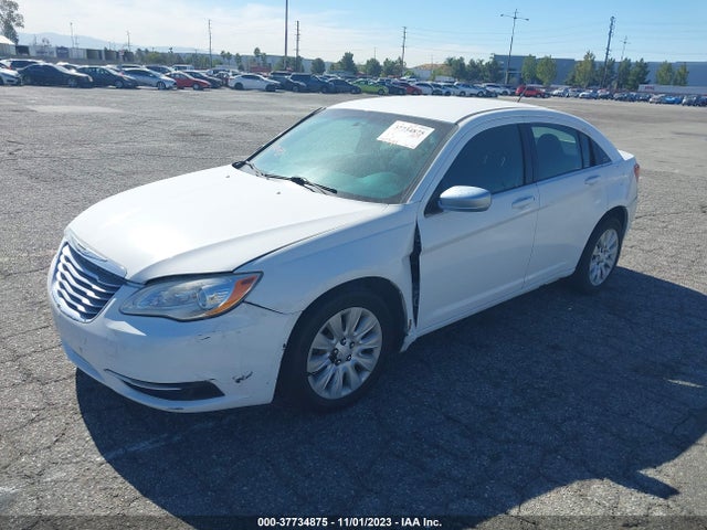 1C3CCBAB7EN142070 Chrysler 200 LX