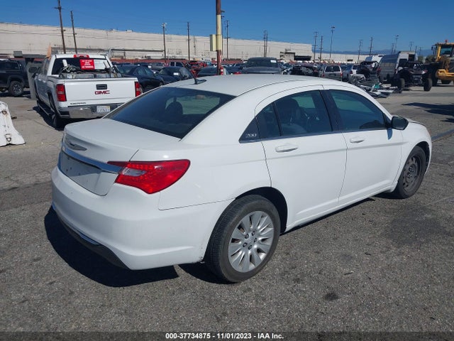 1C3CCBAB7EN142070 Chrysler 200 LX
