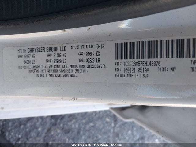 1C3CCBAB7EN142070 Chrysler 200 LX