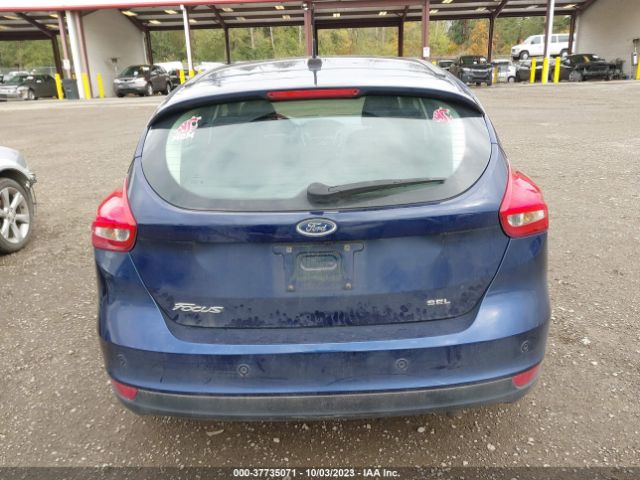 1FADP3M28HL304221 Ford FOCUS SEL