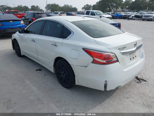 Nissan Altima 2.5 S 2015 1N4AL3AP0FC124257 Image 4