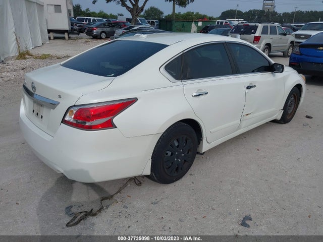 Nissan Altima 2.5 S 2015 1N4AL3AP0FC124257 Image 5
