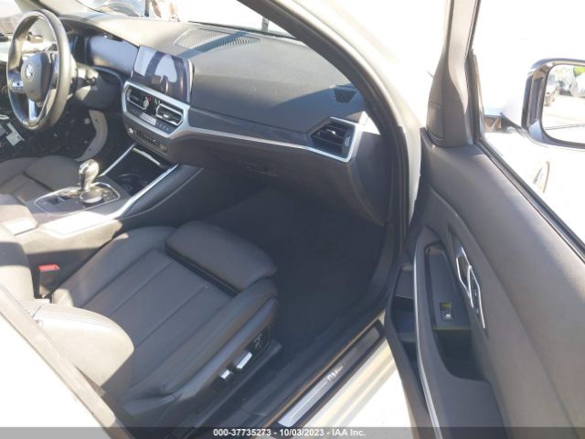 3MW5R1J5XK8B01645 BMW 330I