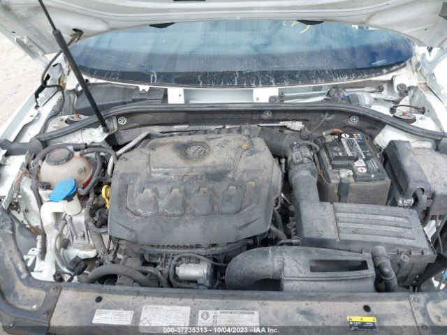 1VWBA7A3XJC025590 Volkswagen Passat 2.0t Se