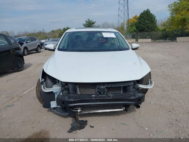 1VWBA7A3XJC025590 Volkswagen Passat 2.0t Se