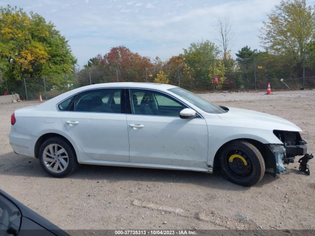1VWBA7A3XJC025590 Volkswagen Passat 2.0t Se