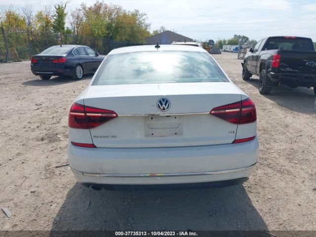 1VWBA7A3XJC025590 Volkswagen Passat 2.0t Se
