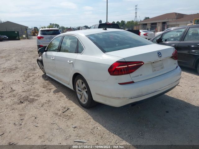 1VWBA7A3XJC025590 Volkswagen Passat 2.0t Se