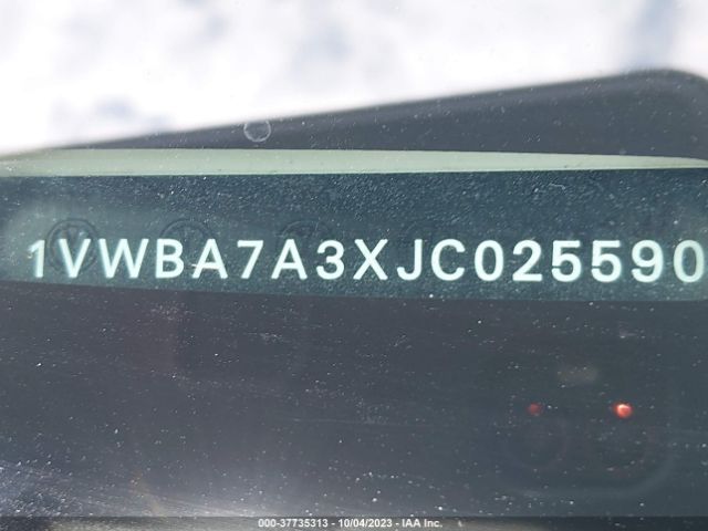 1VWBA7A3XJC025590 Volkswagen Passat 2.0t Se