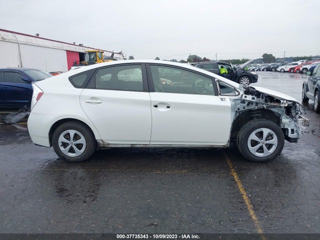 Toyota Prius Four 2015 JTDKN3DU5F0428650 Image 14