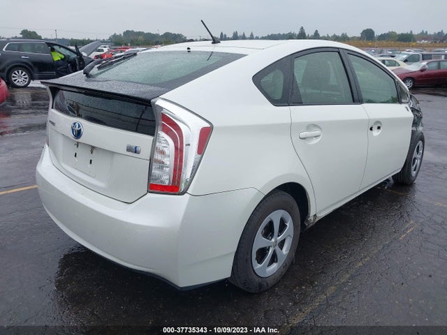 Toyota Prius Four 2015 JTDKN3DU5F0428650 Image 4