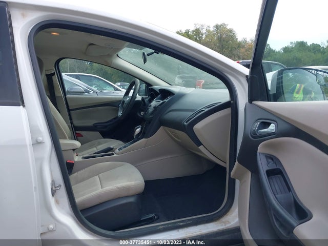 2015 FORD FOCUS SE VIN: 1FADP3F20FL351267