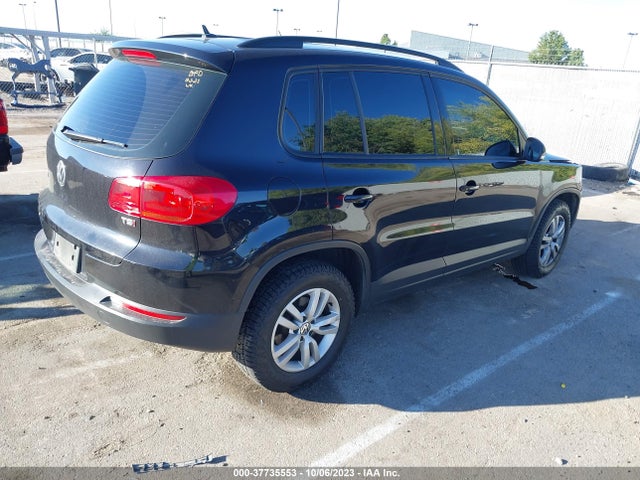 WVGAV7AX7GW610930 Volkswagen TIGUAN S