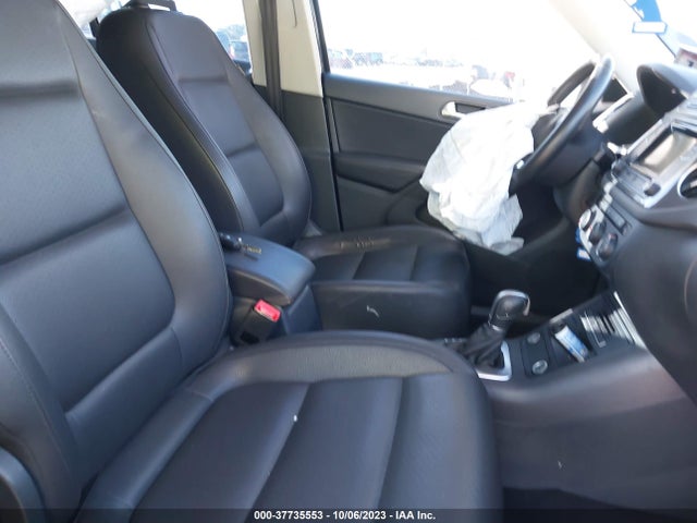 WVGAV7AX7GW610930 Volkswagen TIGUAN S