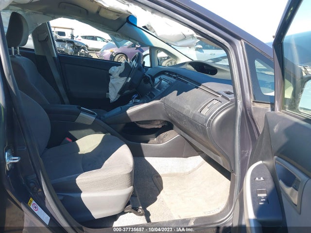 Toyota Prius Four 2015 JTDKN3DU3F0460979 Image 5