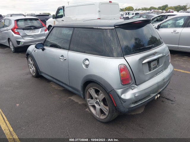 2003 MINI COOPER S WMWRE33413TD72927 Photo 2