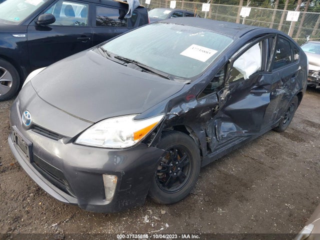 Toyota Prius Four 2015 JTDKN3DU1F1888379 Image 2