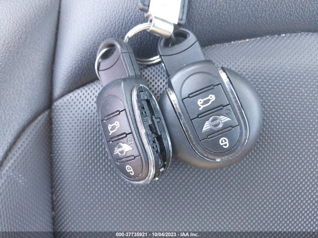 2018 MINI CONVERTIBLE WMWWG5C58J3D00394 Photo 10