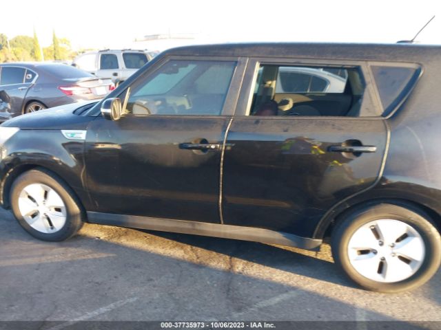 KNDJX3AE6G7016183 KIA Soul Ev +
