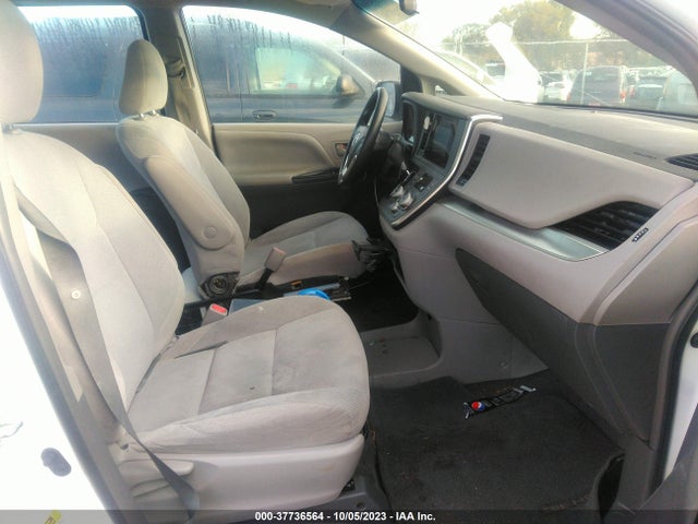 2015 TOYOTA SIENNA L VIN: 5TDZK3DC5FS592539