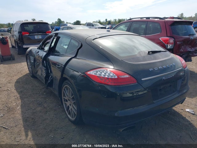 2013 PORSCHE PANAMERA WP0AA2A71DL015085 Photo 2