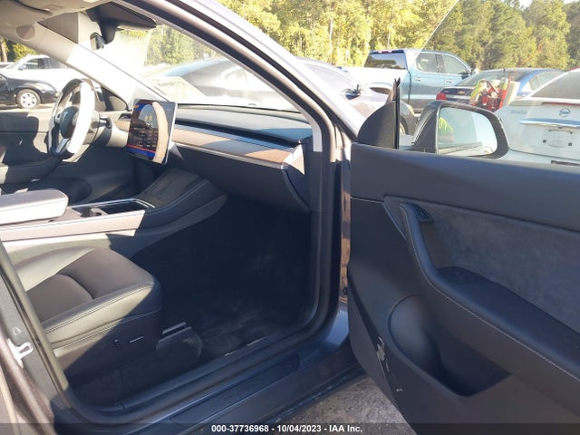 7SAYGDEF1NF464459 Tesla Model Y Performance