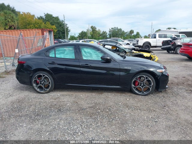 ZARFAMBN3P7669863 Alfa Romeo Giulia Veloce Rwd