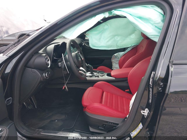 ZARFAMBN3P7669863 Alfa Romeo Giulia Veloce Rwd