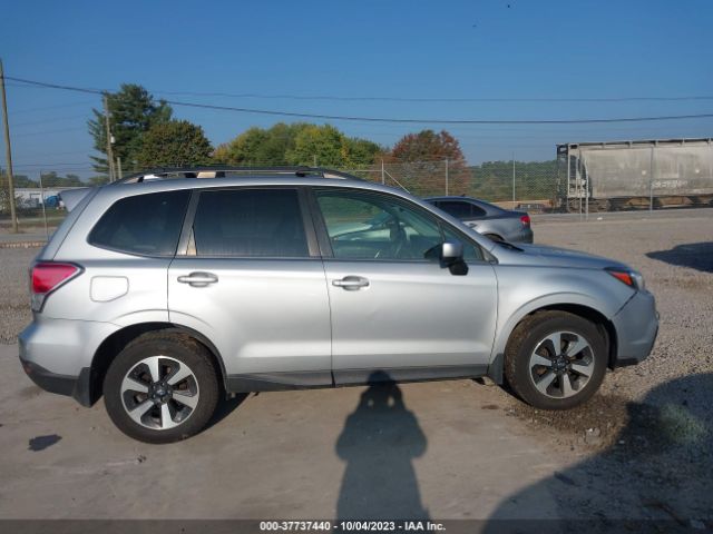JF2SJAJC1JH487881 Subaru Forester Limited