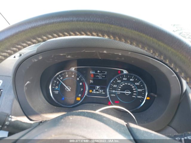 JF2SJAJC1JH487881 Subaru Forester Limited