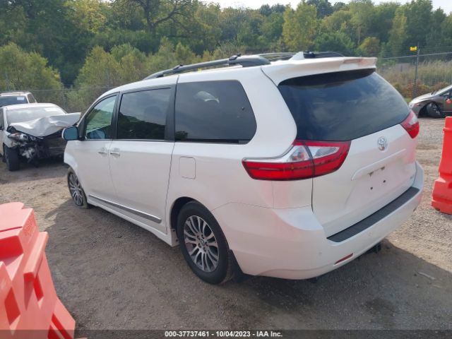 2019 TOYOTA SIENNA 5TDYZ3DC1KS004038 Photo 2