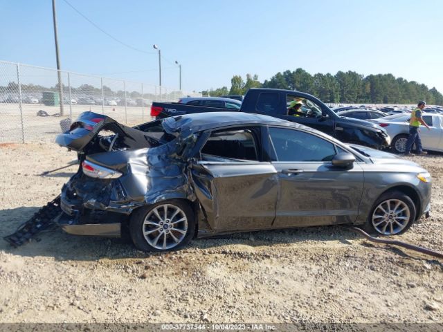 3FA6P0H79HR332477 Ford FUSION SE