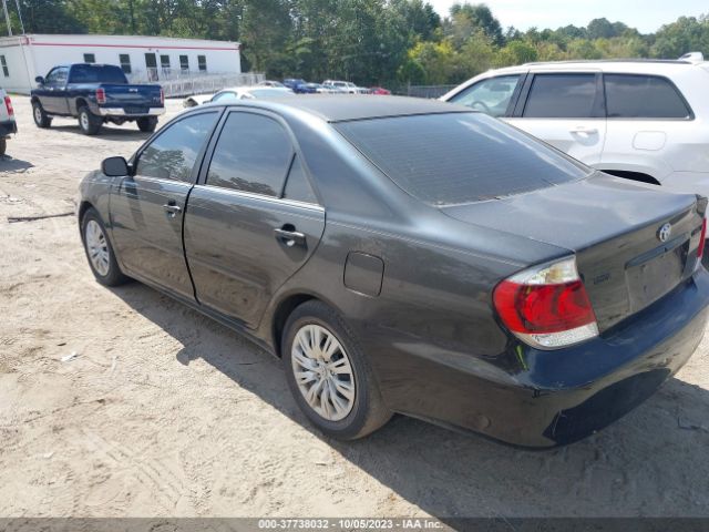 2005 TOYOTA CAMRY 4T1BE32K85U425777 Photo 2